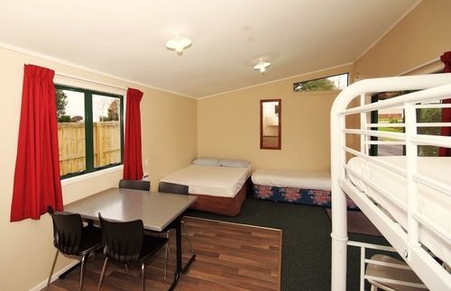 Omokoroa Kiwi Holiday Park Tauranga Exterior foto
